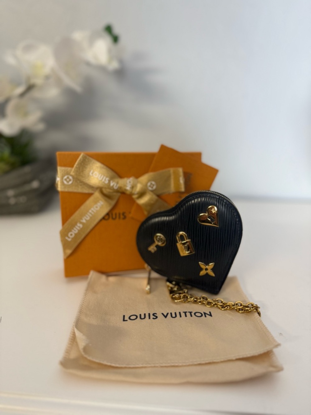 LOUIS VUITTON Epi Leather Love Lock Heart Coin Purse
